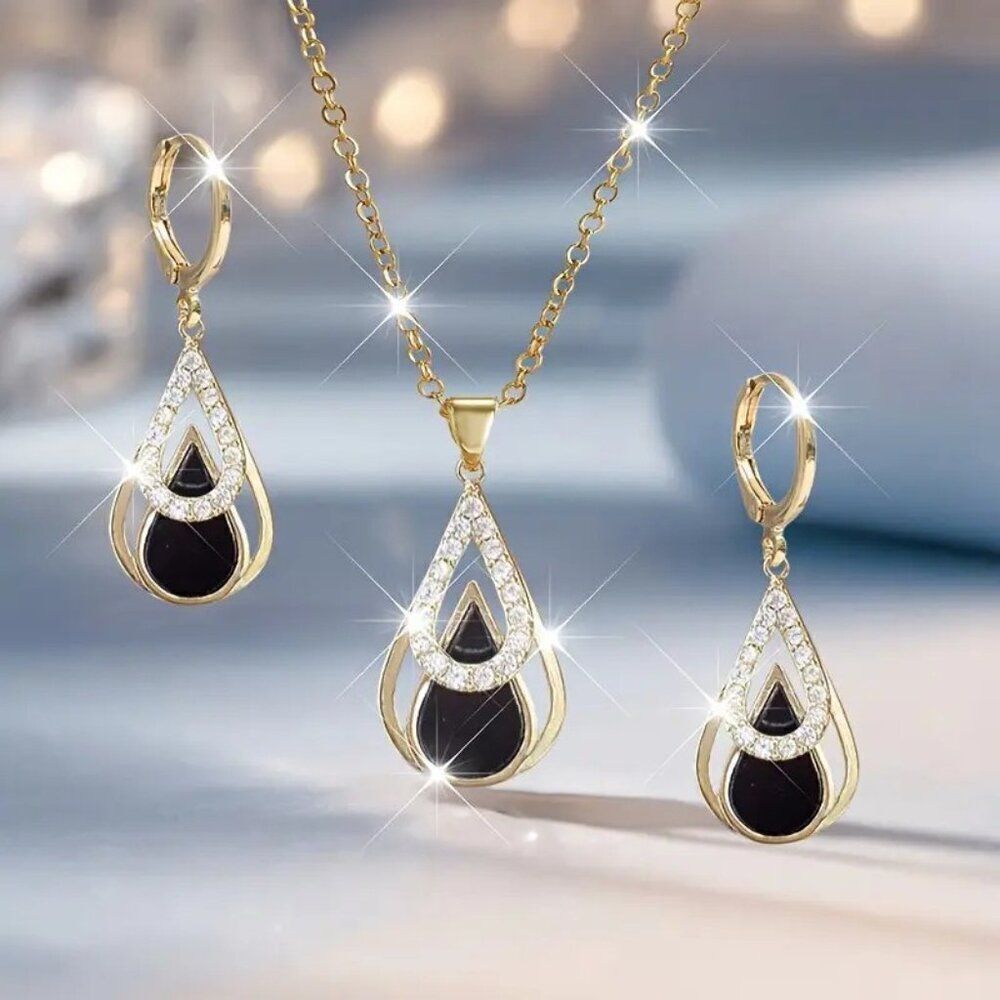 3pcs Luxurious Fashionable Elegant Water Droplet Necklace & Earrings Set